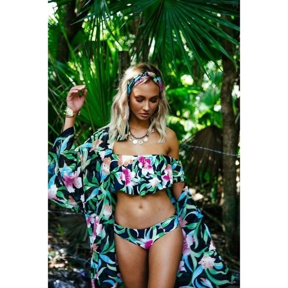Show Me Your MuMu Other - 💕SHOW ME YOUR MUMU💕 Hawaiian Bikini (FULL SET)
